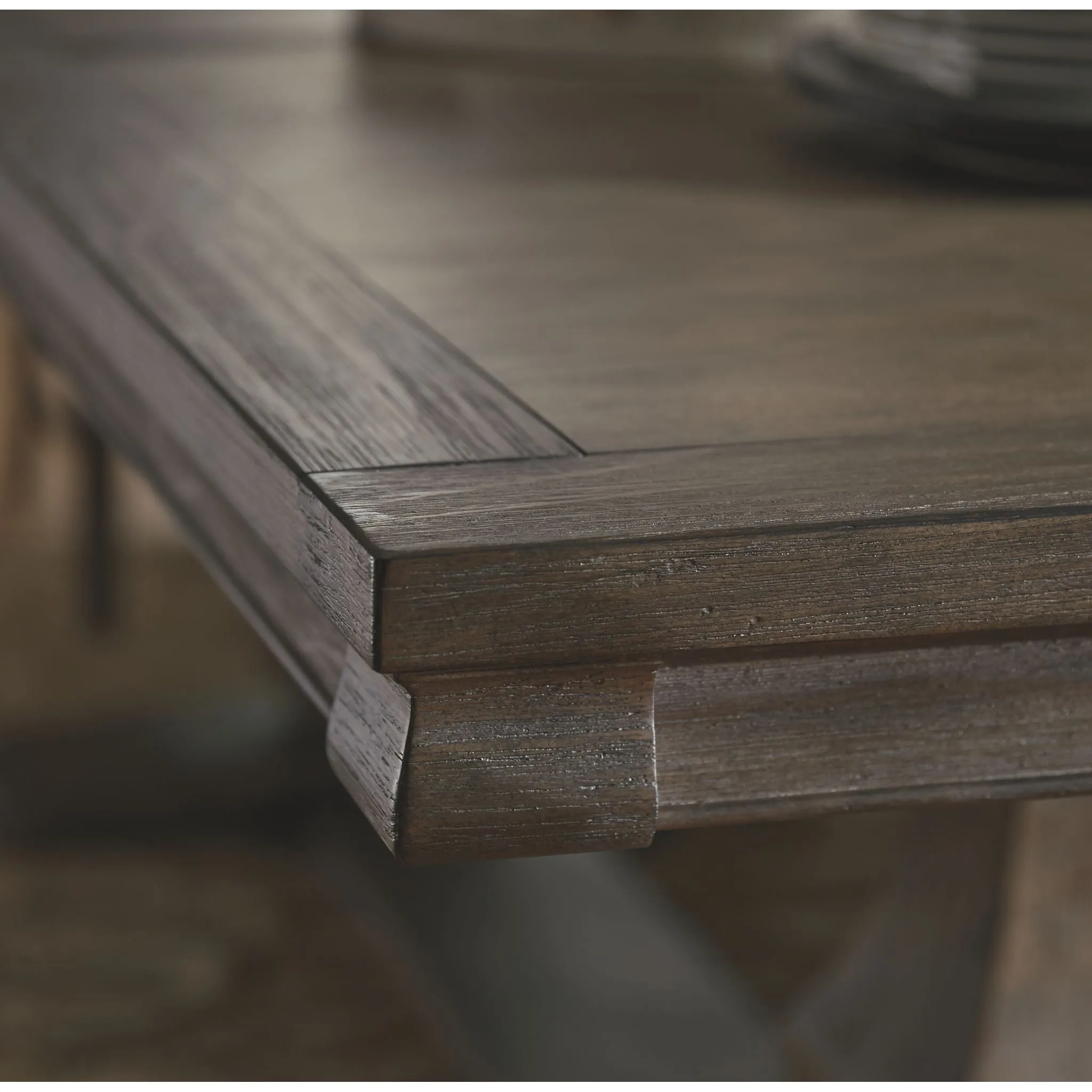 Johnelle-Exclusive Dining Set