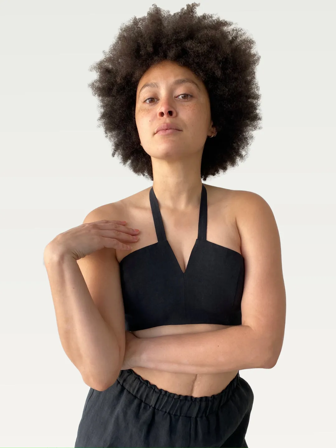 Linen V-Neck Halter in Black