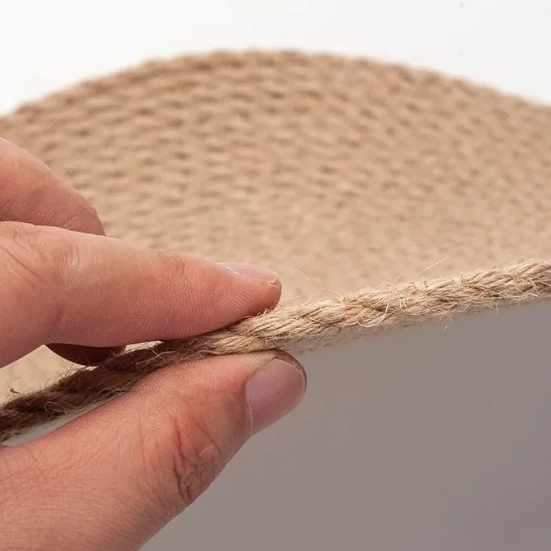 Set of 6, Round Woven Placemats, Natural Braided Straw Table Mats, Weave Aquatic Placemats for Dinning Table, Christmas Placemats, 11.8 inch